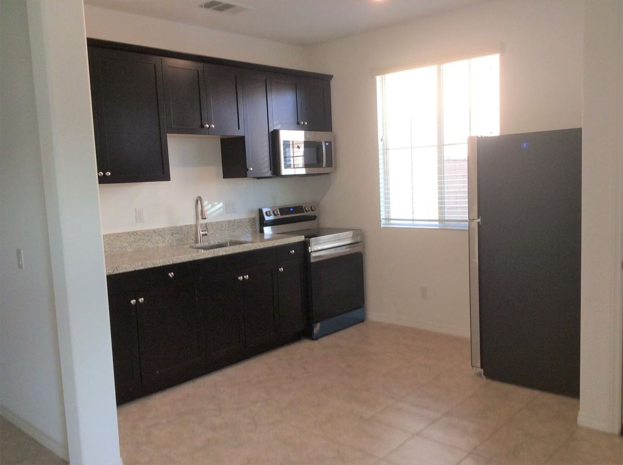 26346 Orange Ave #2 - Photo 3 of 31
