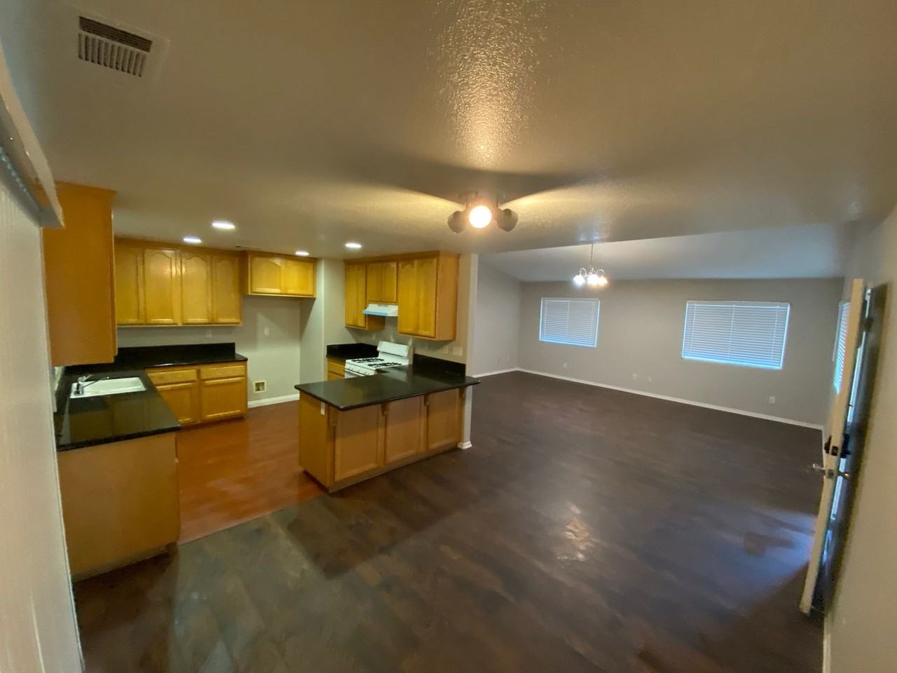 51808 Ella Ave - Photo 2 of 11