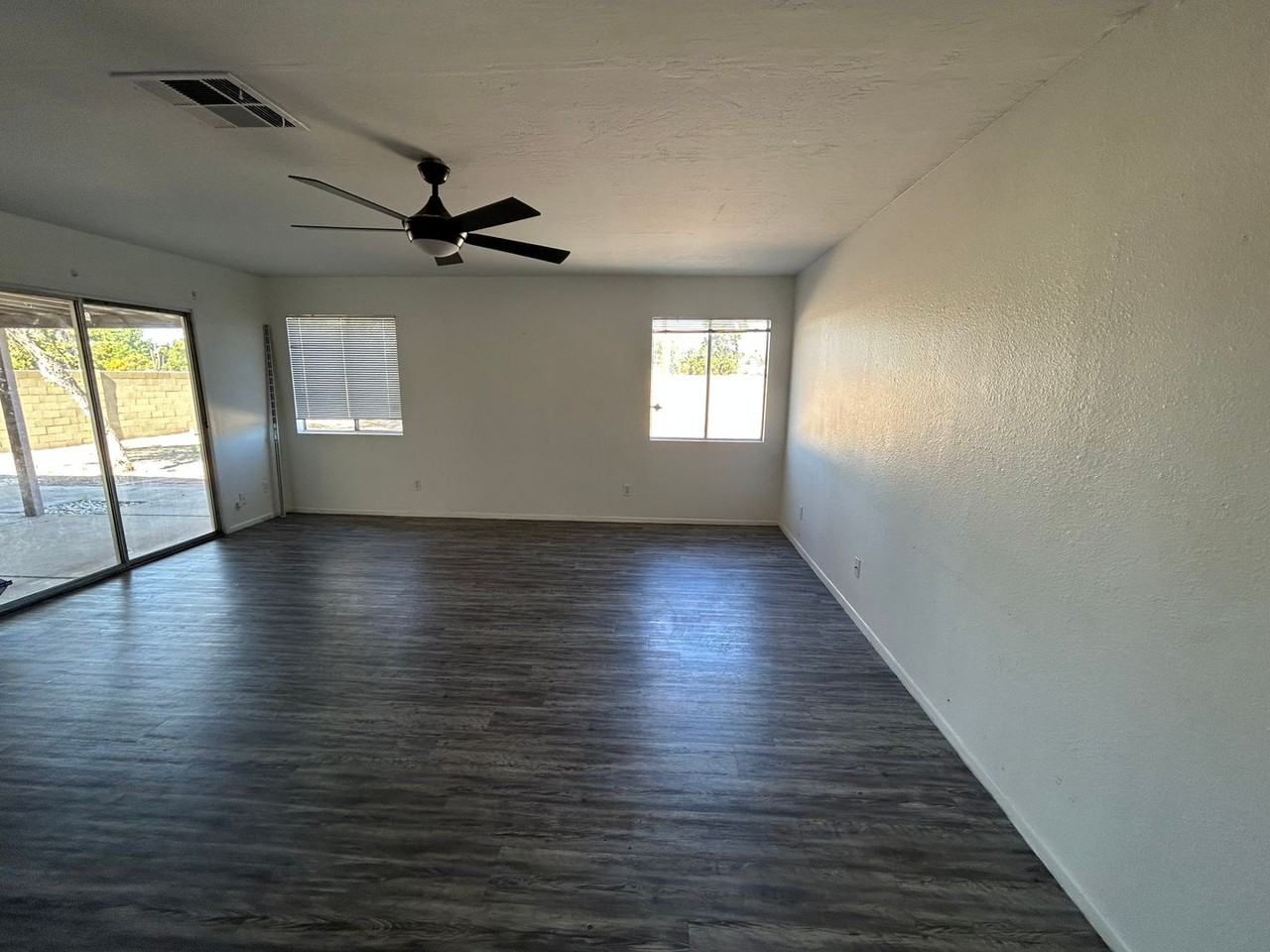 4804 W Juniper Ave - Photo 3 of 16