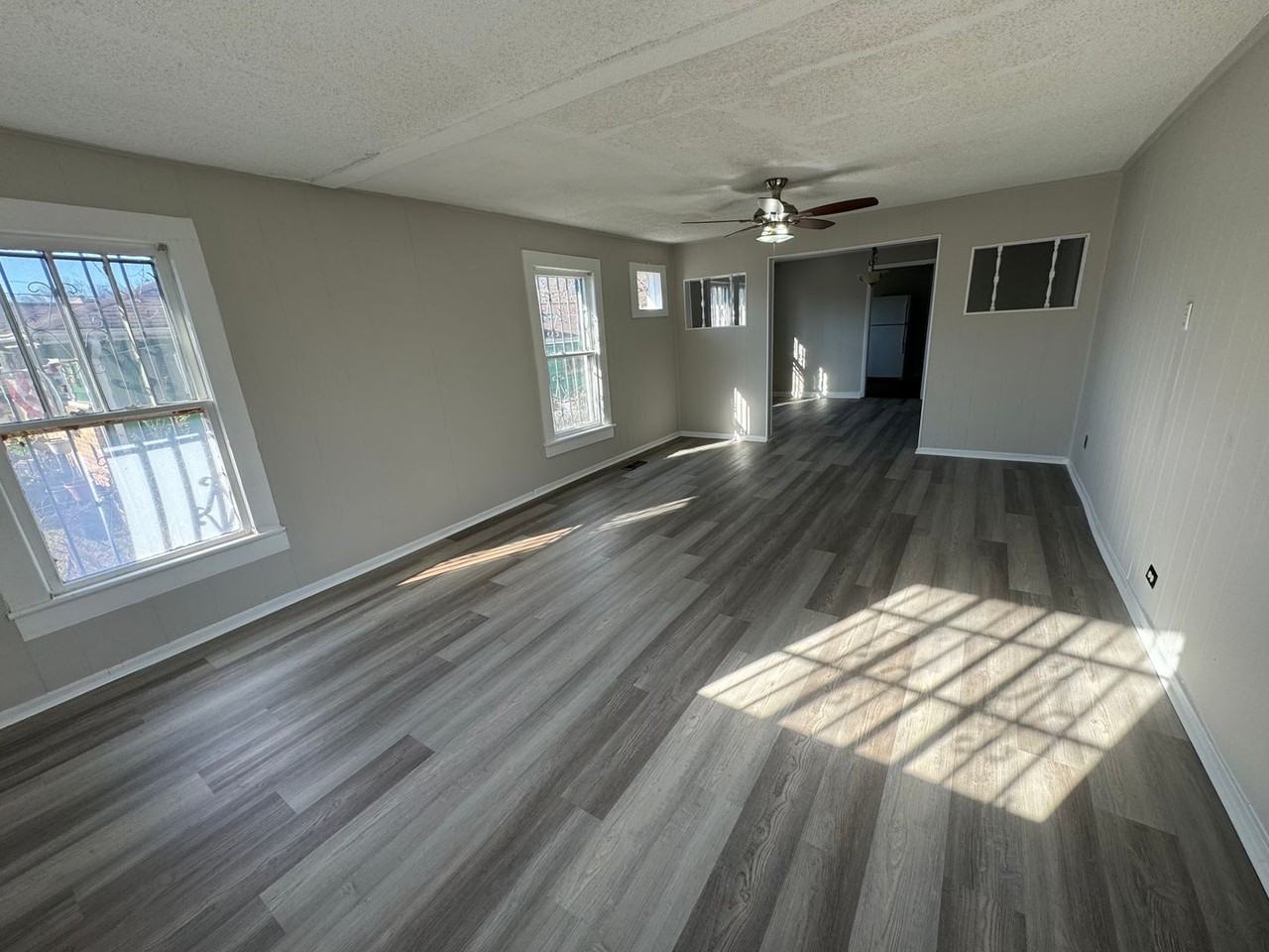 2809 Calhoun Ave - Photo 2 of 13