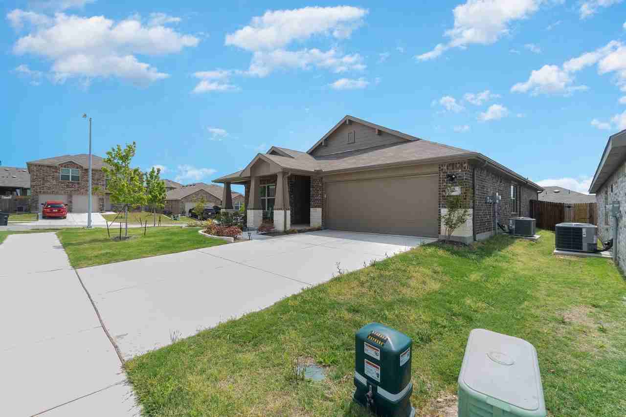 10601 Desert Cv - Photo 2 of 21