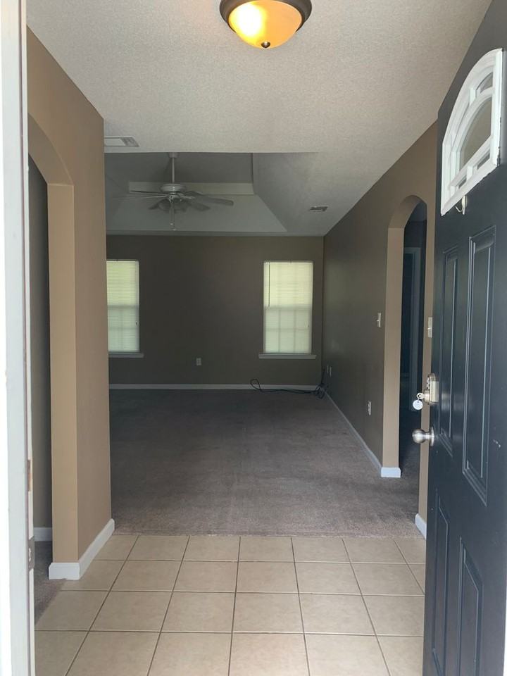 4280 Shelby Ln - Photo 2 of 15