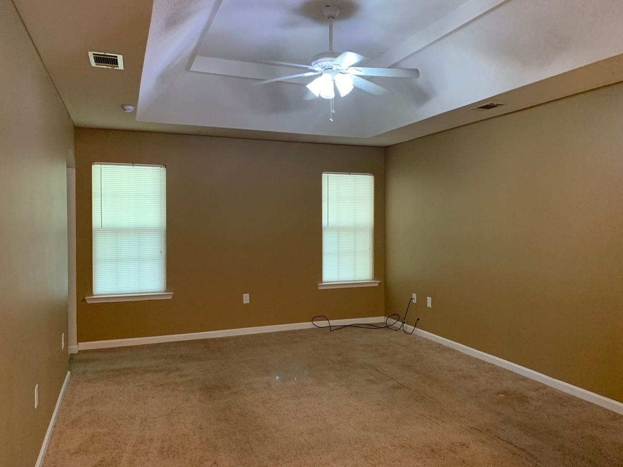 4280 Shelby Ln - Photo 6 of 15