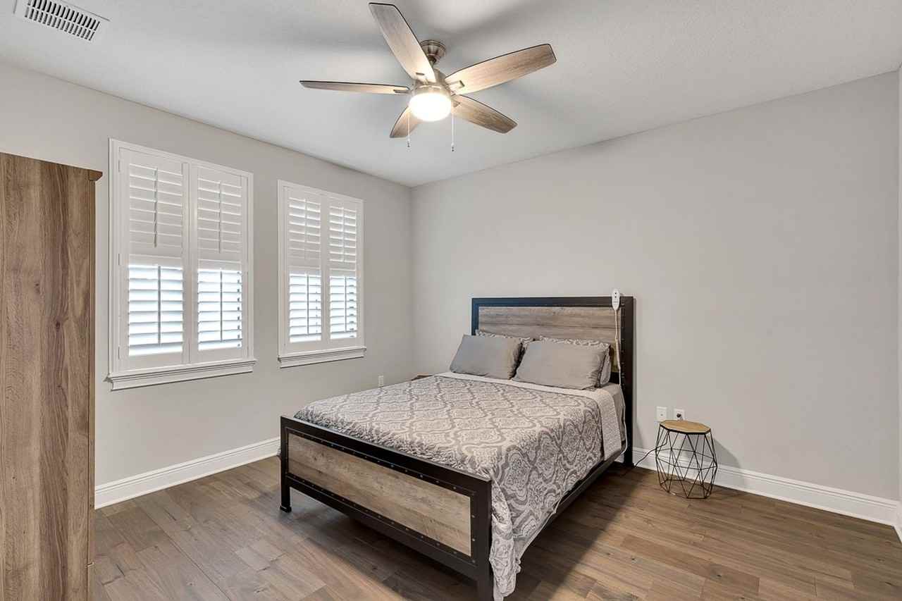 3215 W De Leon St - Photo 6 of 50