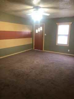 617 W 17th St - Photo 2 of 7