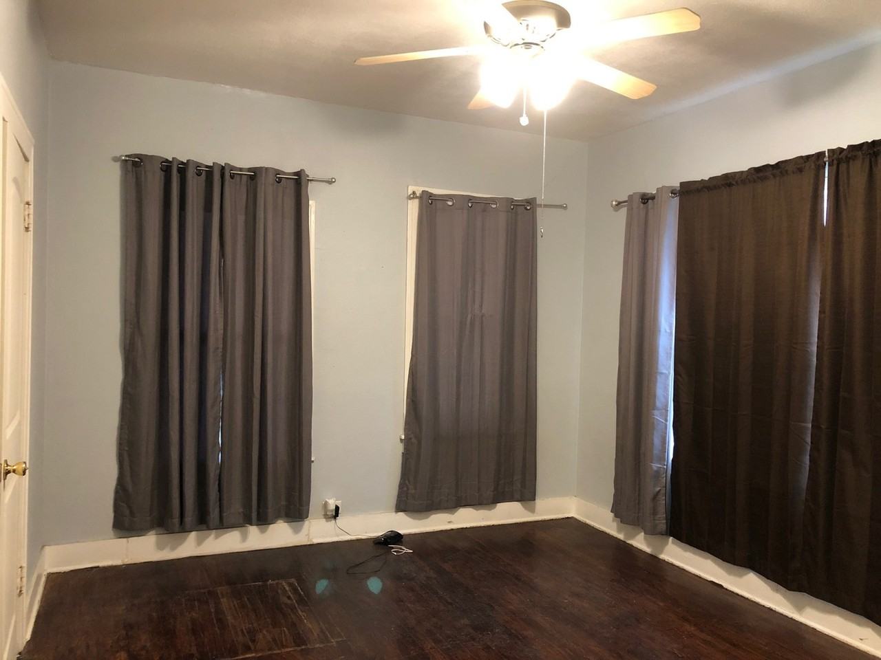 942 Bailey Ave - Photo 2 of 19