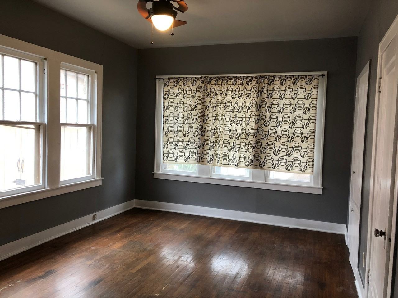 942 Bailey Ave - Photo 4 of 19