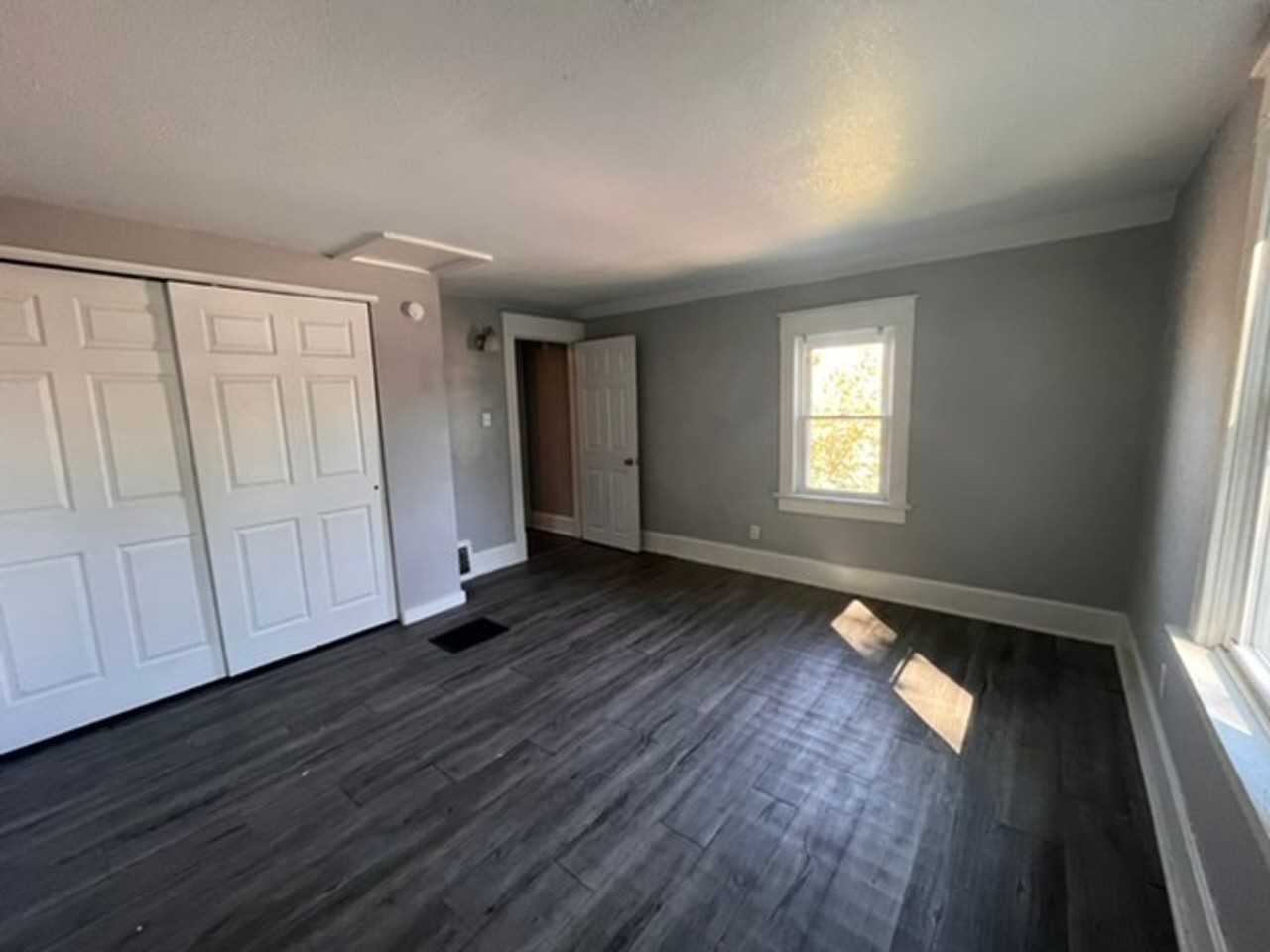 1342 18th Ave - Photo 2 of 11