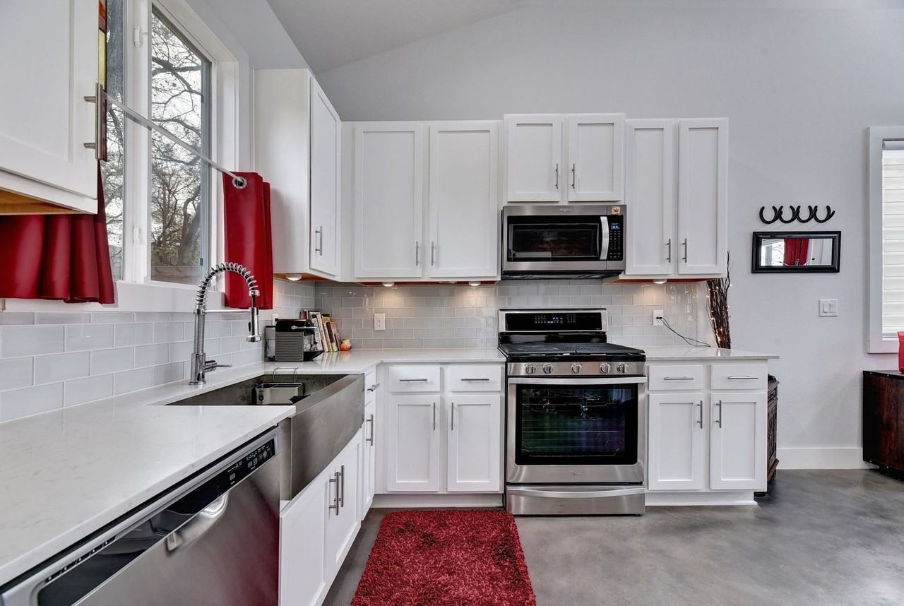 1205 Cometa St - Photo 3 of 24