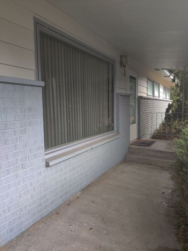 7528 W Umatilla Ave - Photo 2 of 27