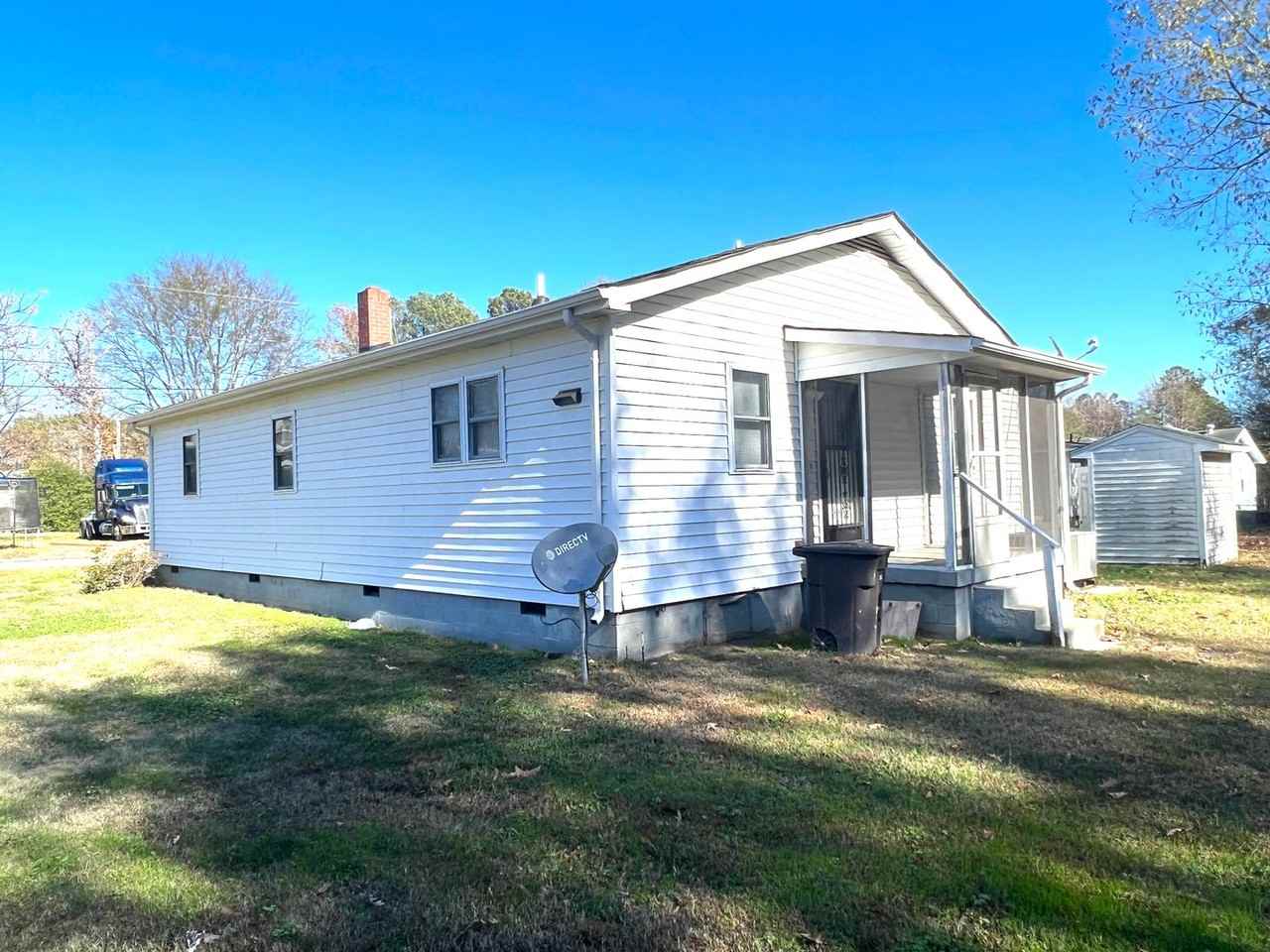 264 Wadlow St - Photo 3 of 18