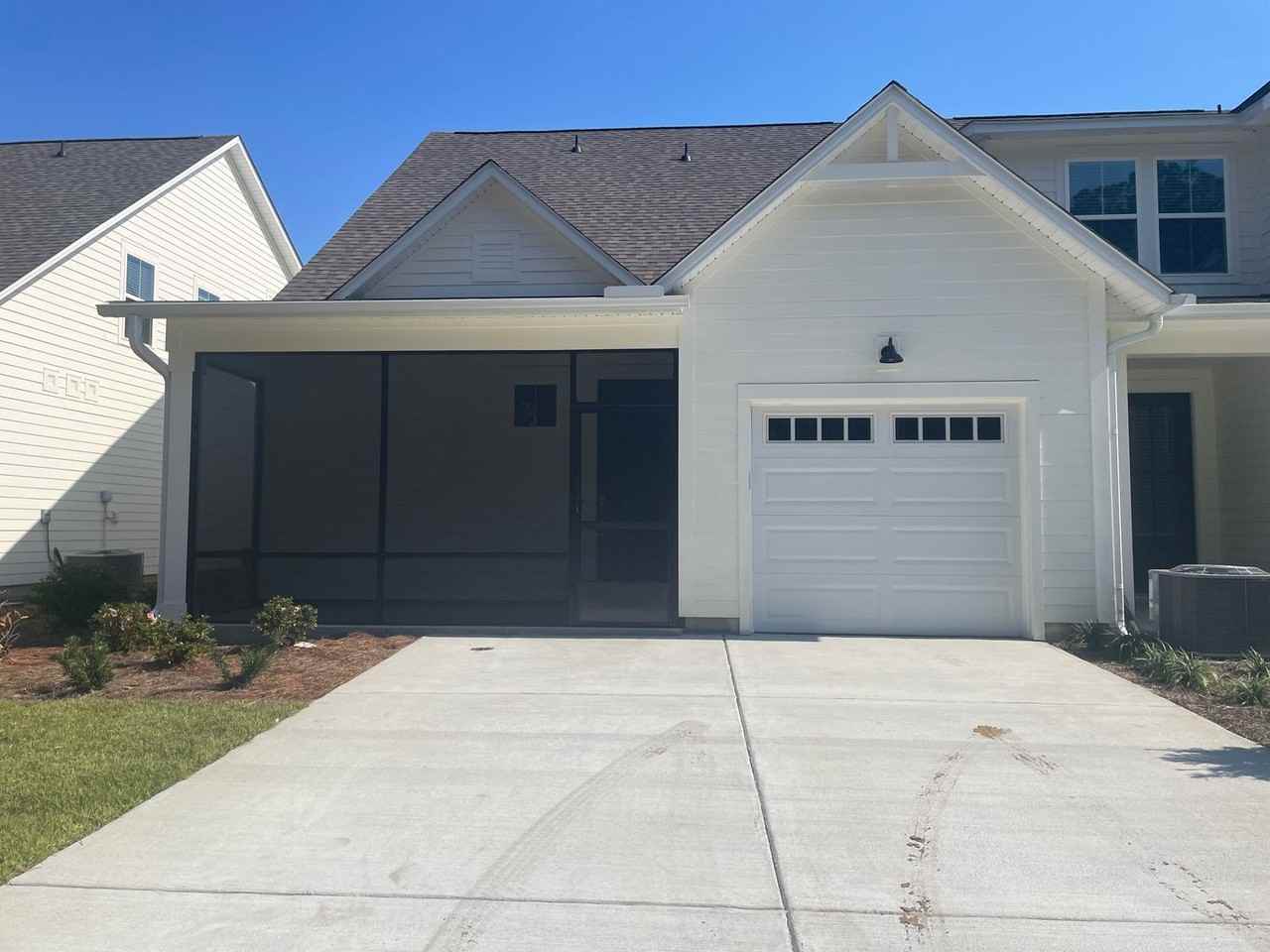 308 Bleecker St S - Photo 5 of 46