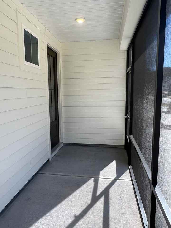 308 Bleecker St S - Photo 6 of 46