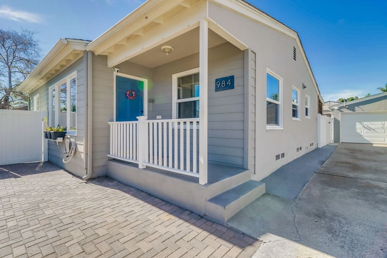 984 Catalina Blvd - Photo 2 of 38