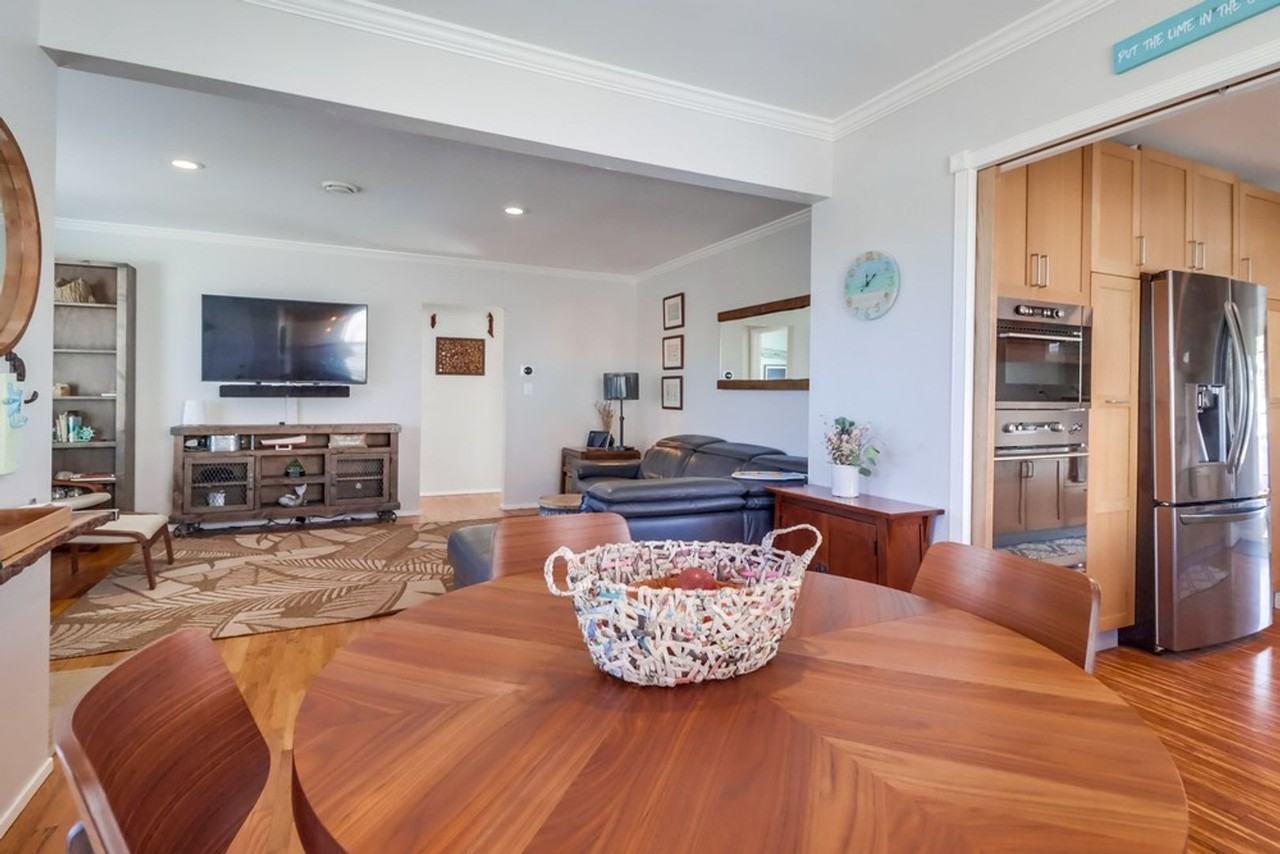 984 Catalina Blvd - Photo 7 of 38