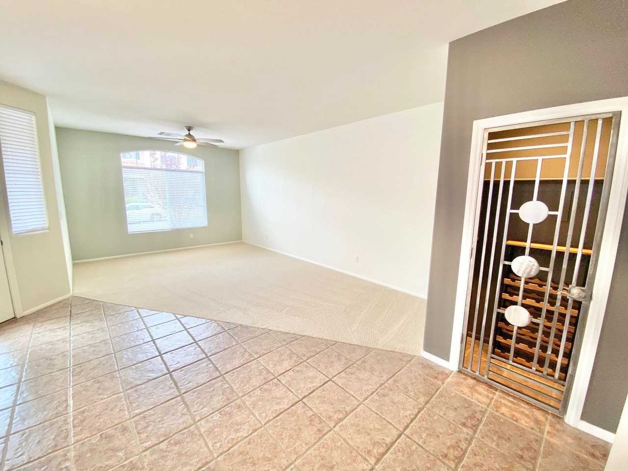 208 Depaul Ct - Photo 2 of 29