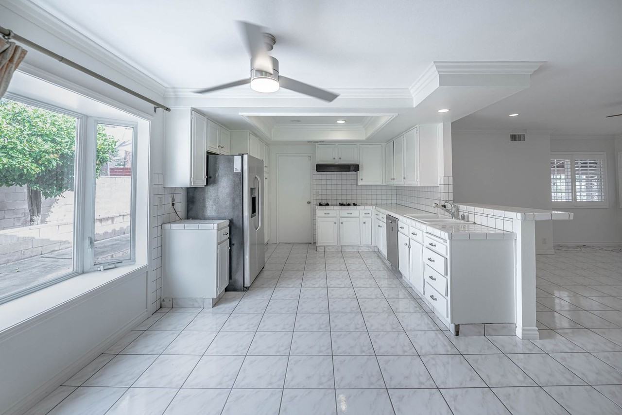 2157 La Sierra Way - Photo 3 of 48