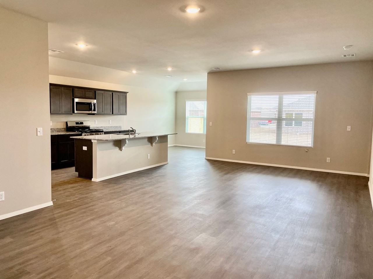 16241 S 86th East Ave - Photo 3 of 19