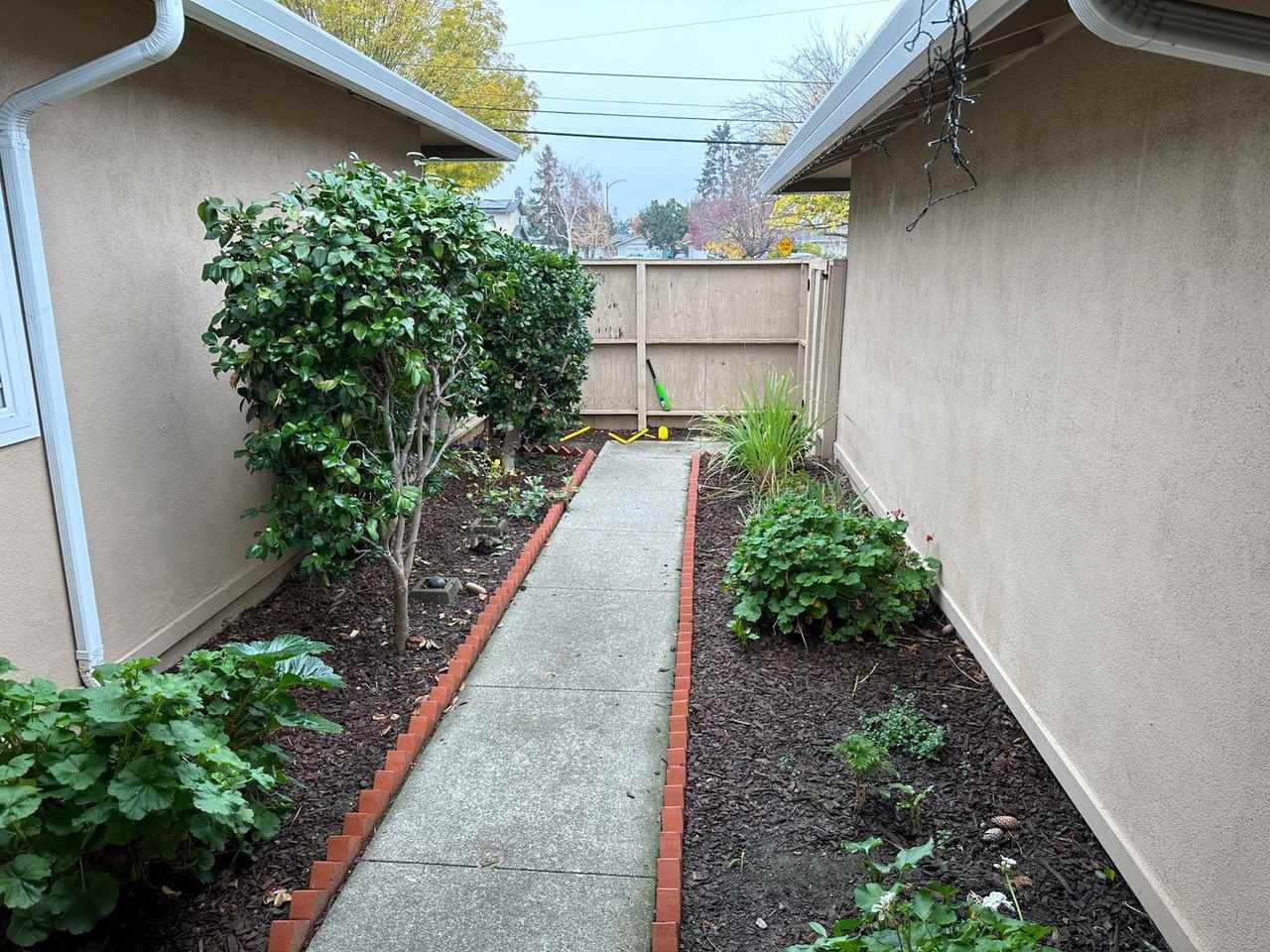 4608 Bucknall Rd - Photo 2 of 14