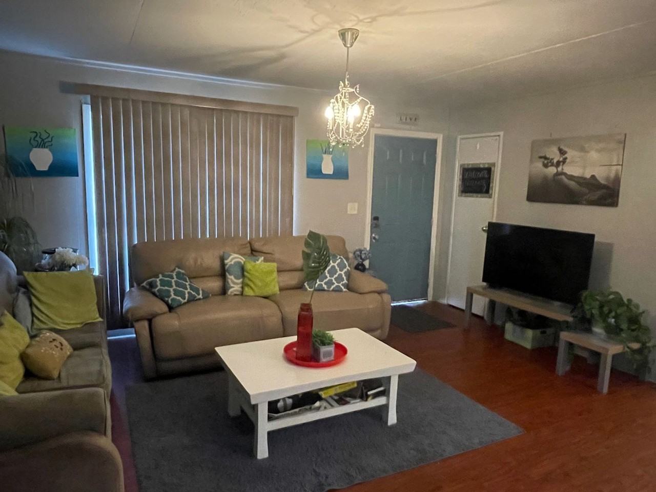 1224 Octavia St Se - Photo 6 of 20