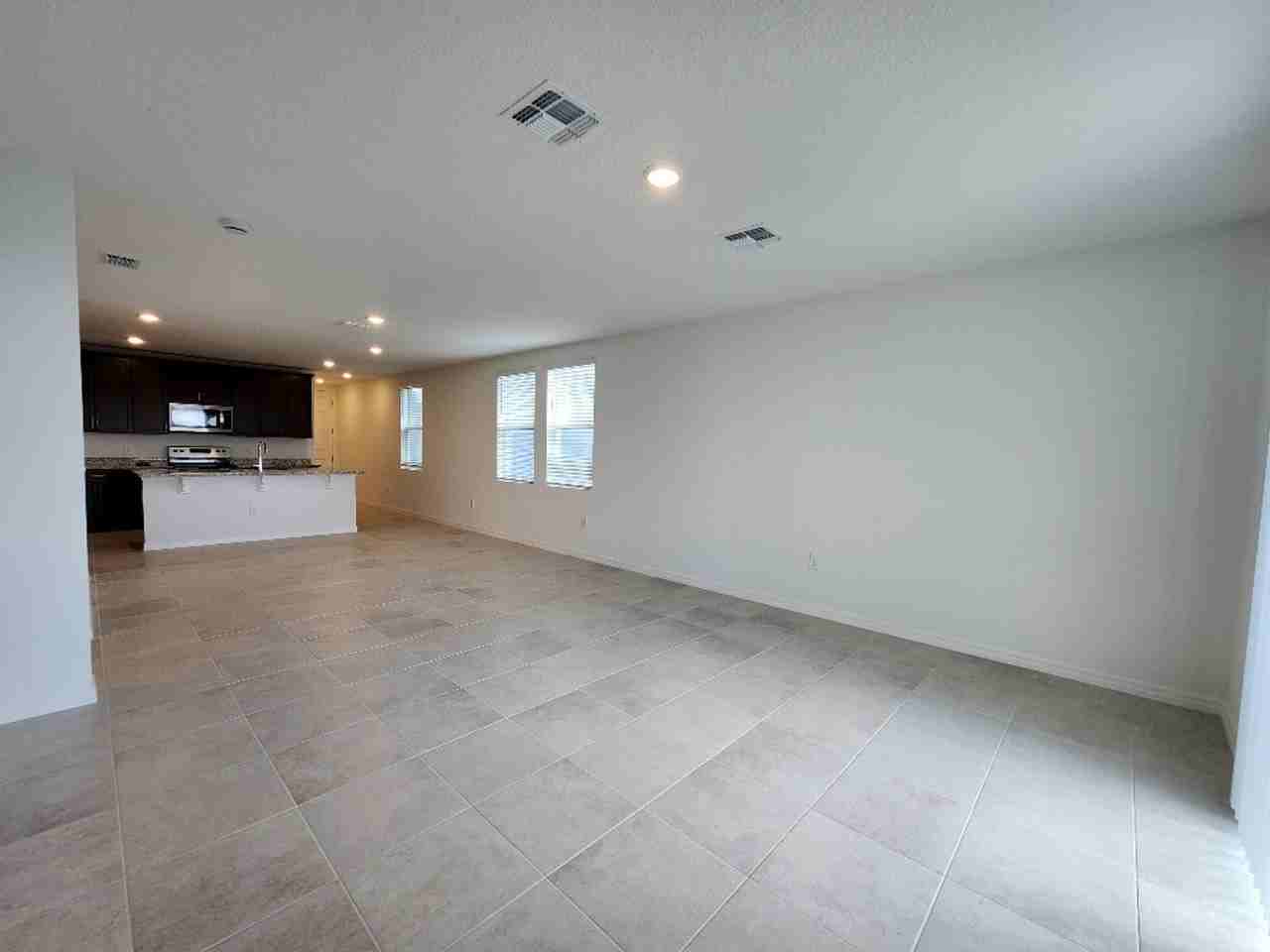4442 Rapallo Ave - Photo 7 of 31