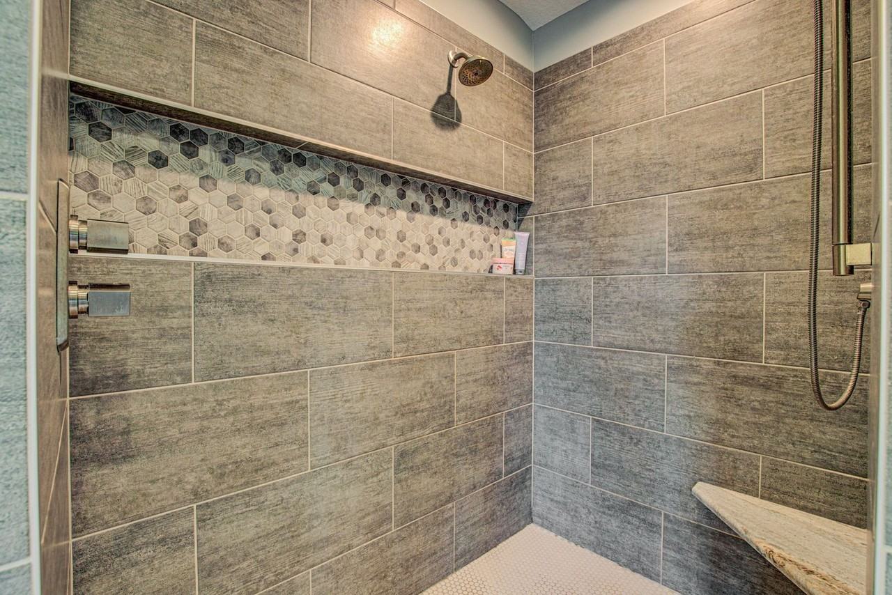 2456 Hunter Dr - Photo 7 of 16