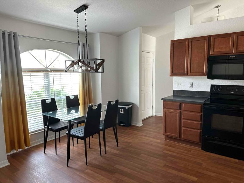 937 Highland Meadows St - Photo 3 of 12