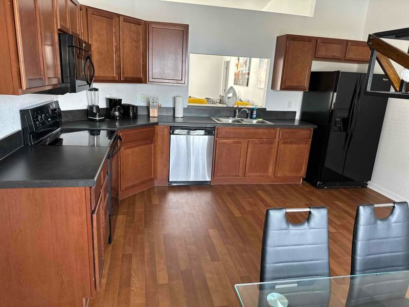 937 Highland Meadows St - Photo 4 of 12