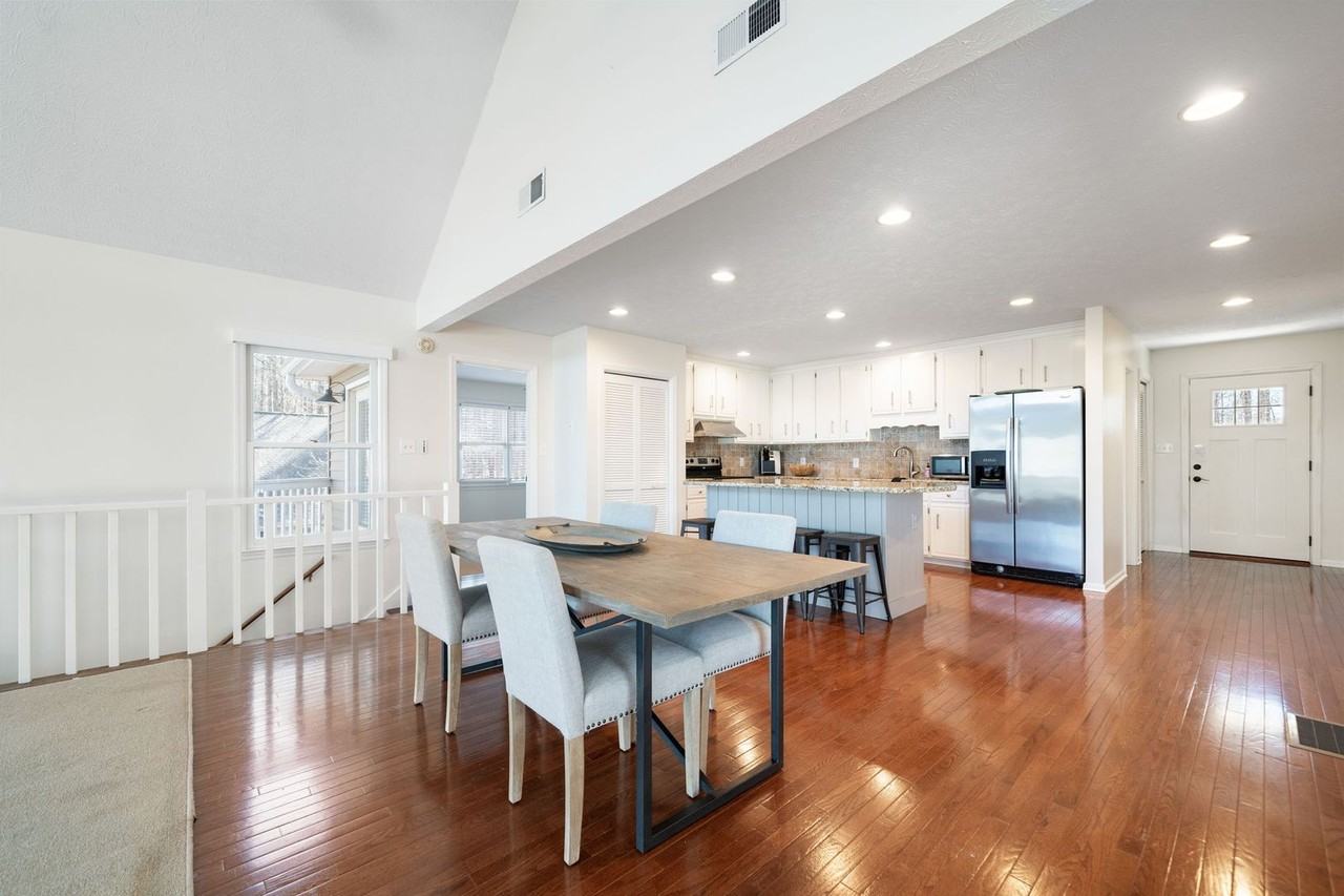 108 Horseshoe Cir - Photo 7 of 45