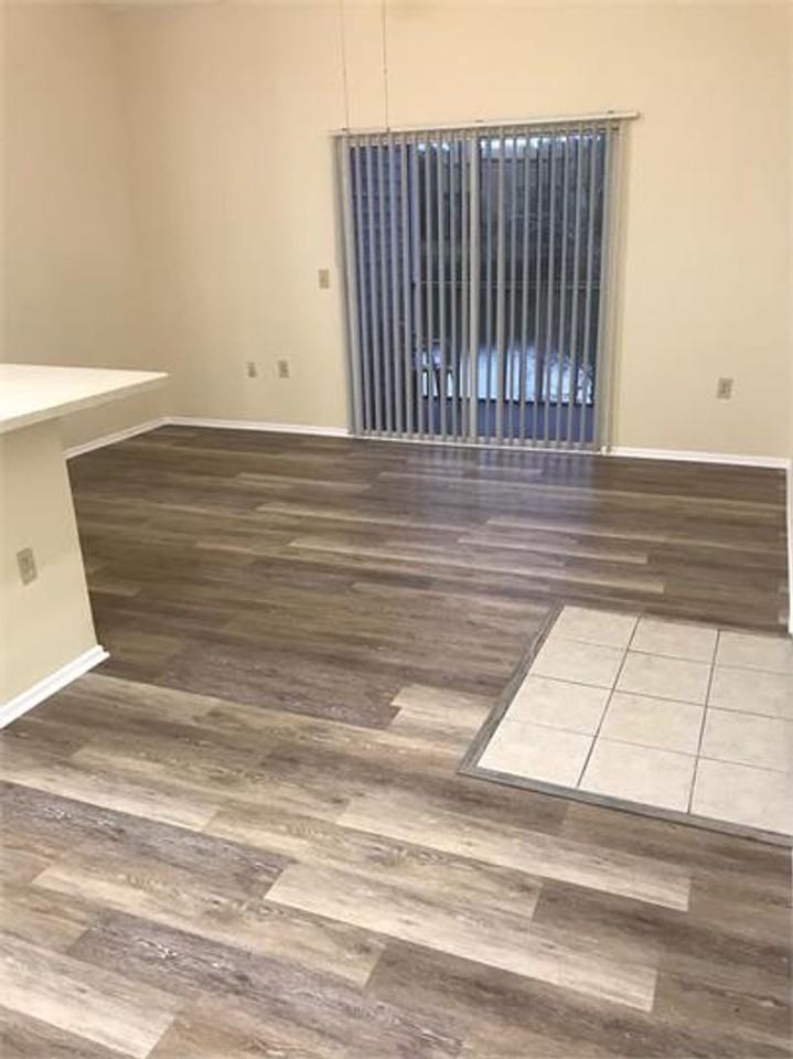 1225 Bermuda Lakes Lane - Photo 5 of 8