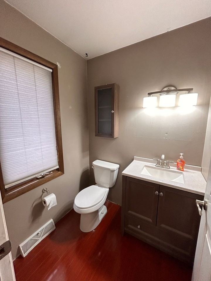 3533 35th St - Photo 3 of 12