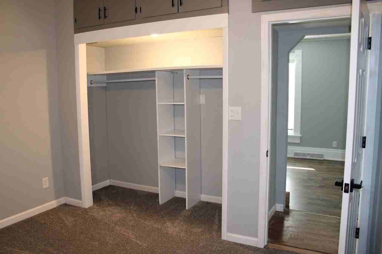 704 7th St - Photo 2 of 17