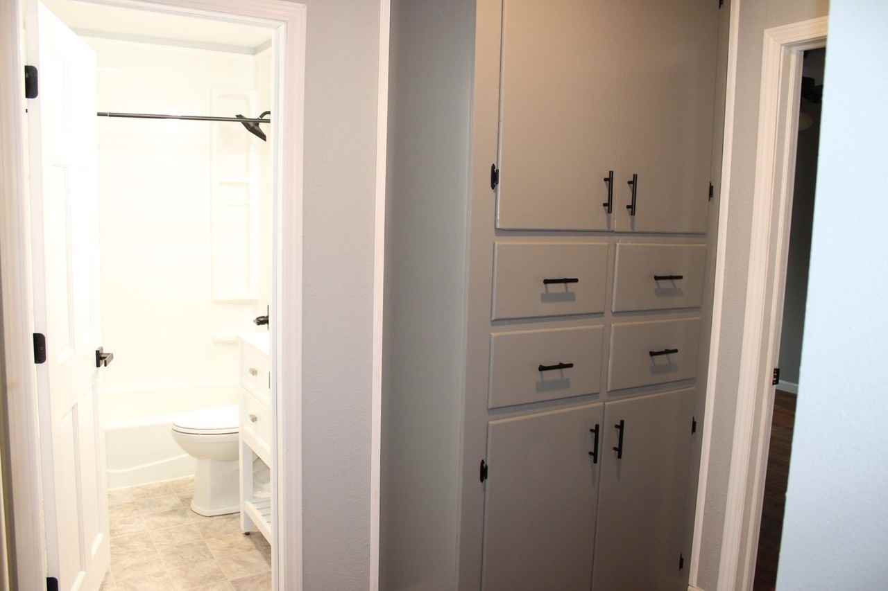 704 7th St - Photo 3 of 17