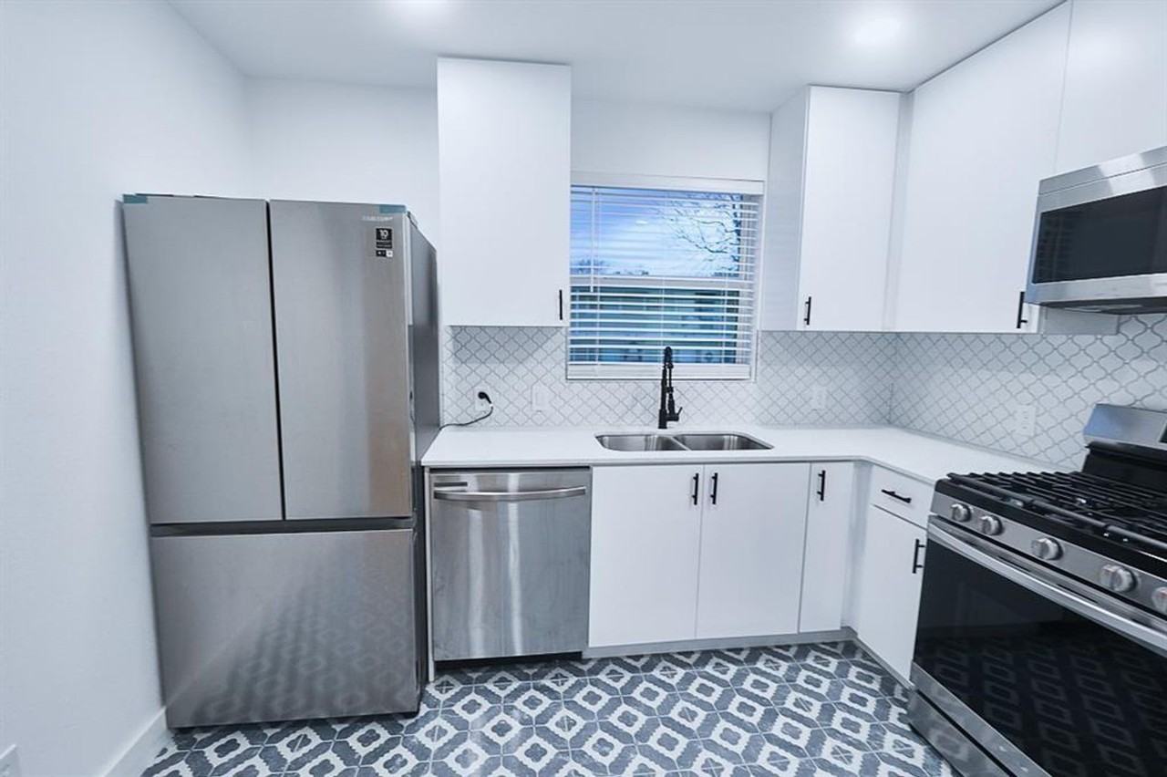 3300 Tom Green St - Photo 6 of 27