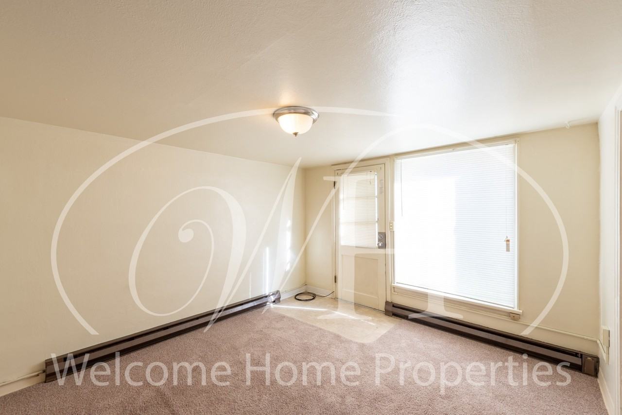 210 Se Birch Ave - Photo 6 of 13