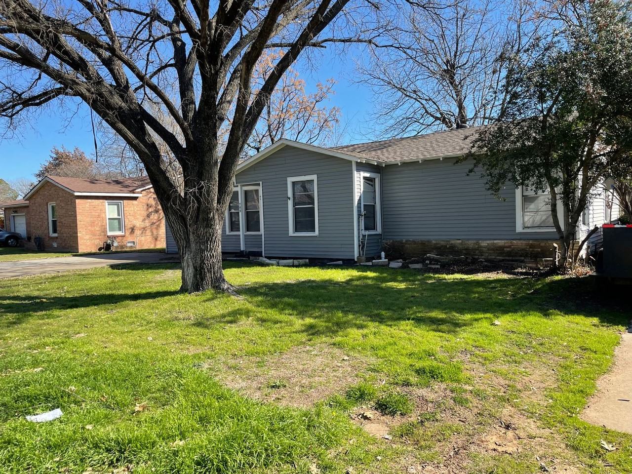 700 Harrison Ln - Photo 2 of 24