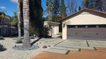 featured image of 19437 Collier St
