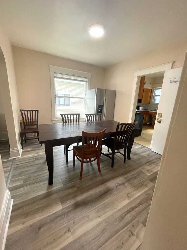 939 Greenwood Avenue - Photo 6 of 39