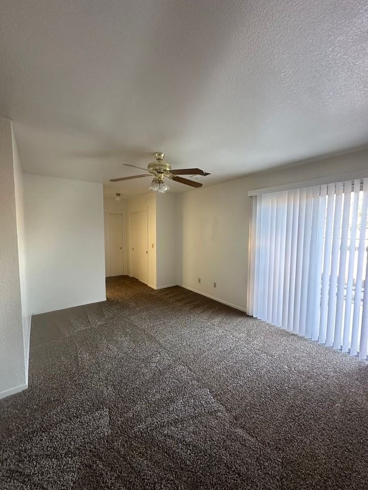 1708 E Beech Ave - Photo 7 of 10