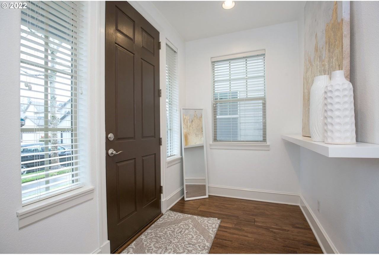 17335 Sw Montague Way - Photo 5 of 27