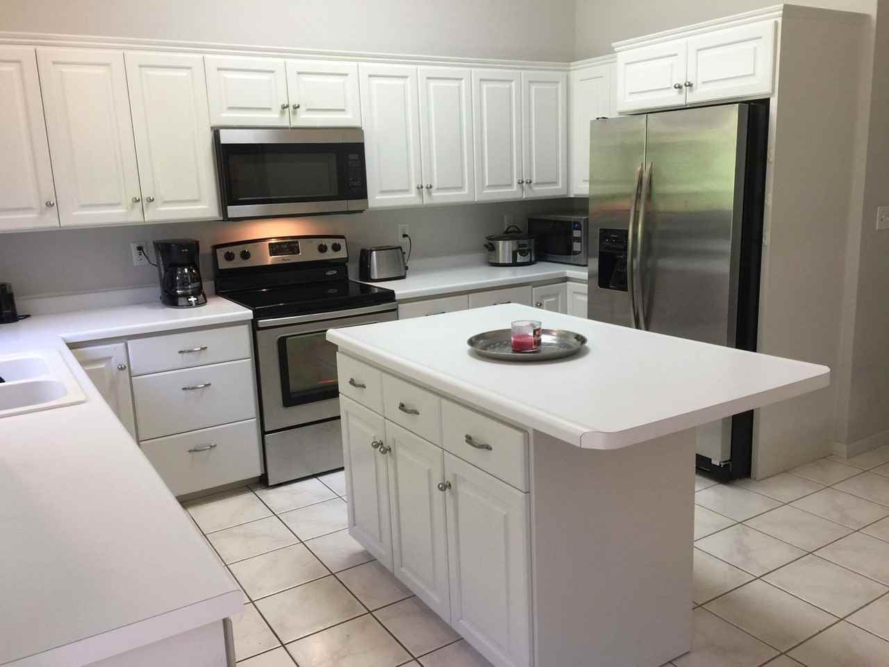 1966 Fox Valley Drive Southwest - Photo 2 of 21