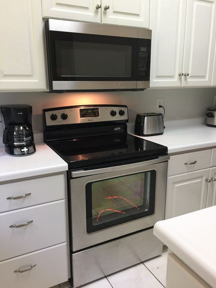 1966 Fox Valley Drive Southwest - Photo 3 of 21