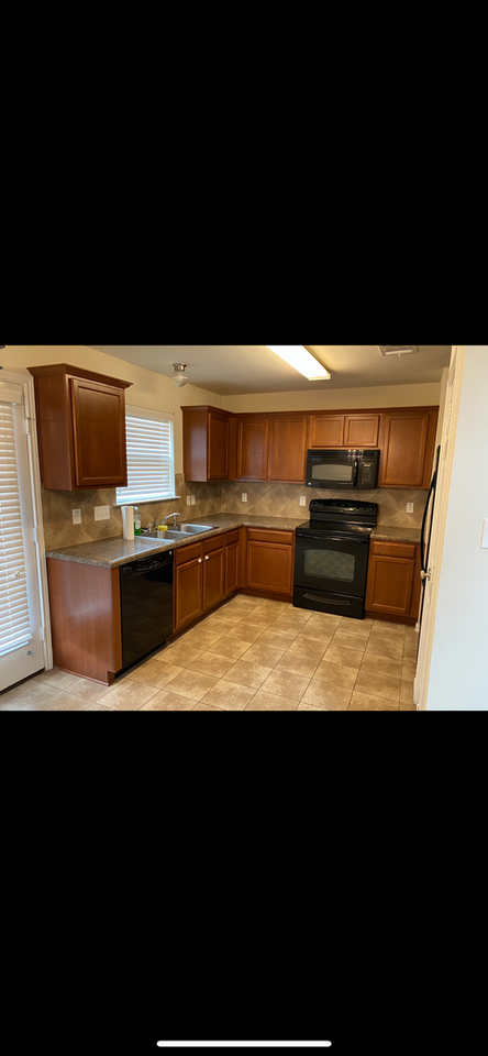 5104 Lions Gate Ln - Photo 3 of 4