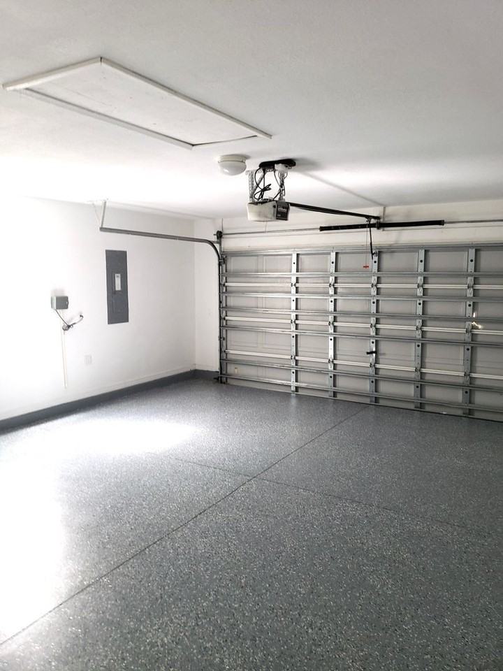 3603 Bay Tree Road - Photo 4 of 35