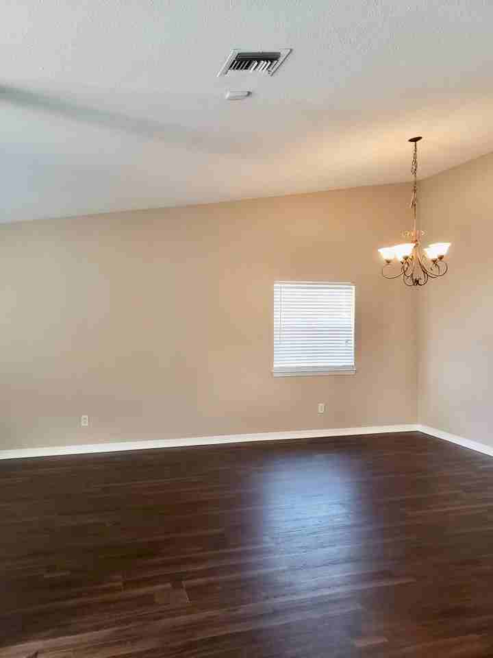 3603 Bay Tree Road - Photo 5 of 35