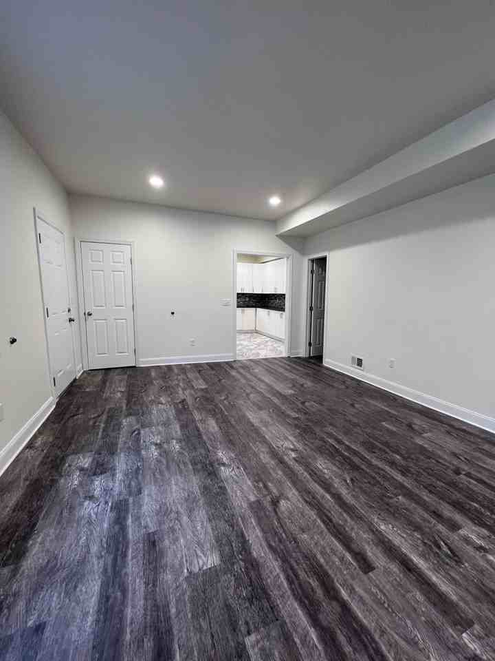 2816 Spring St - Photo 7 of 33