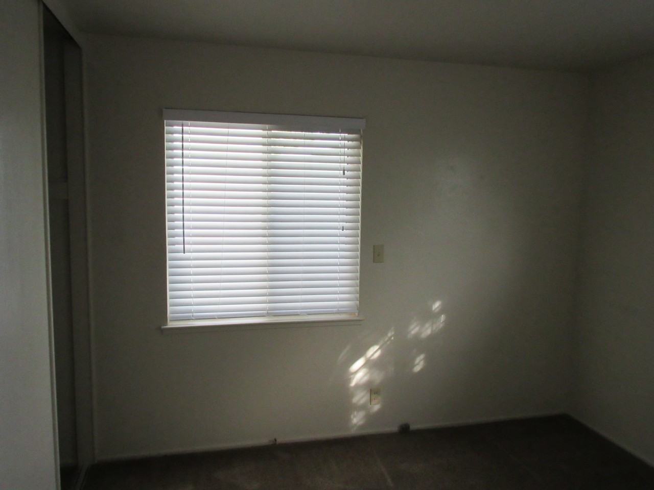 5233 Calistoga Way - Photo 7 of 9