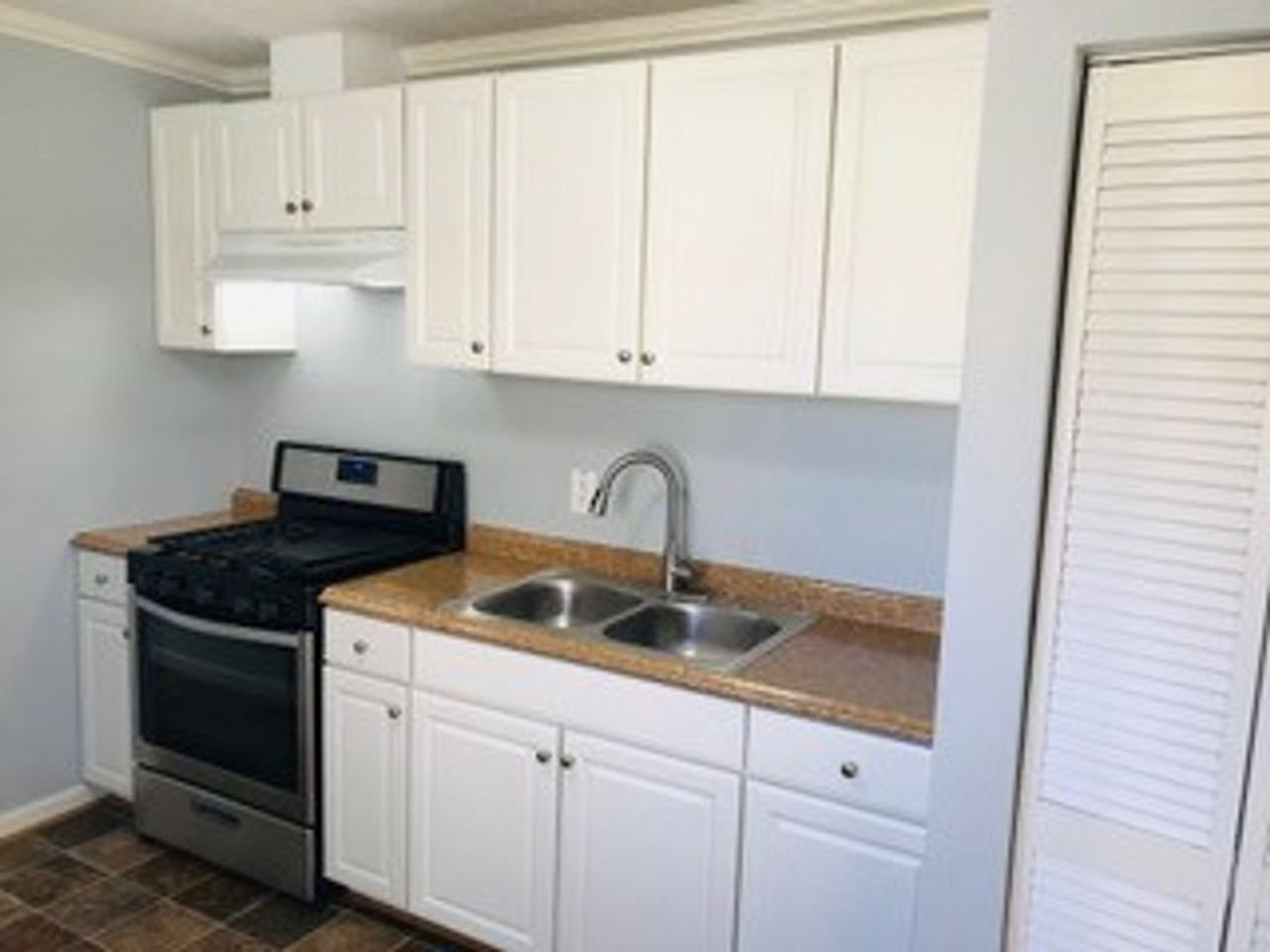 159 Settlers Landing Rd - Photo 3 of 9