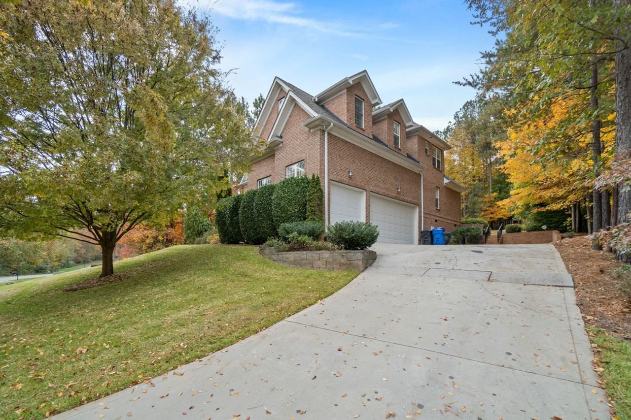 137 Northington Woods Dr - Photo 5 of 42