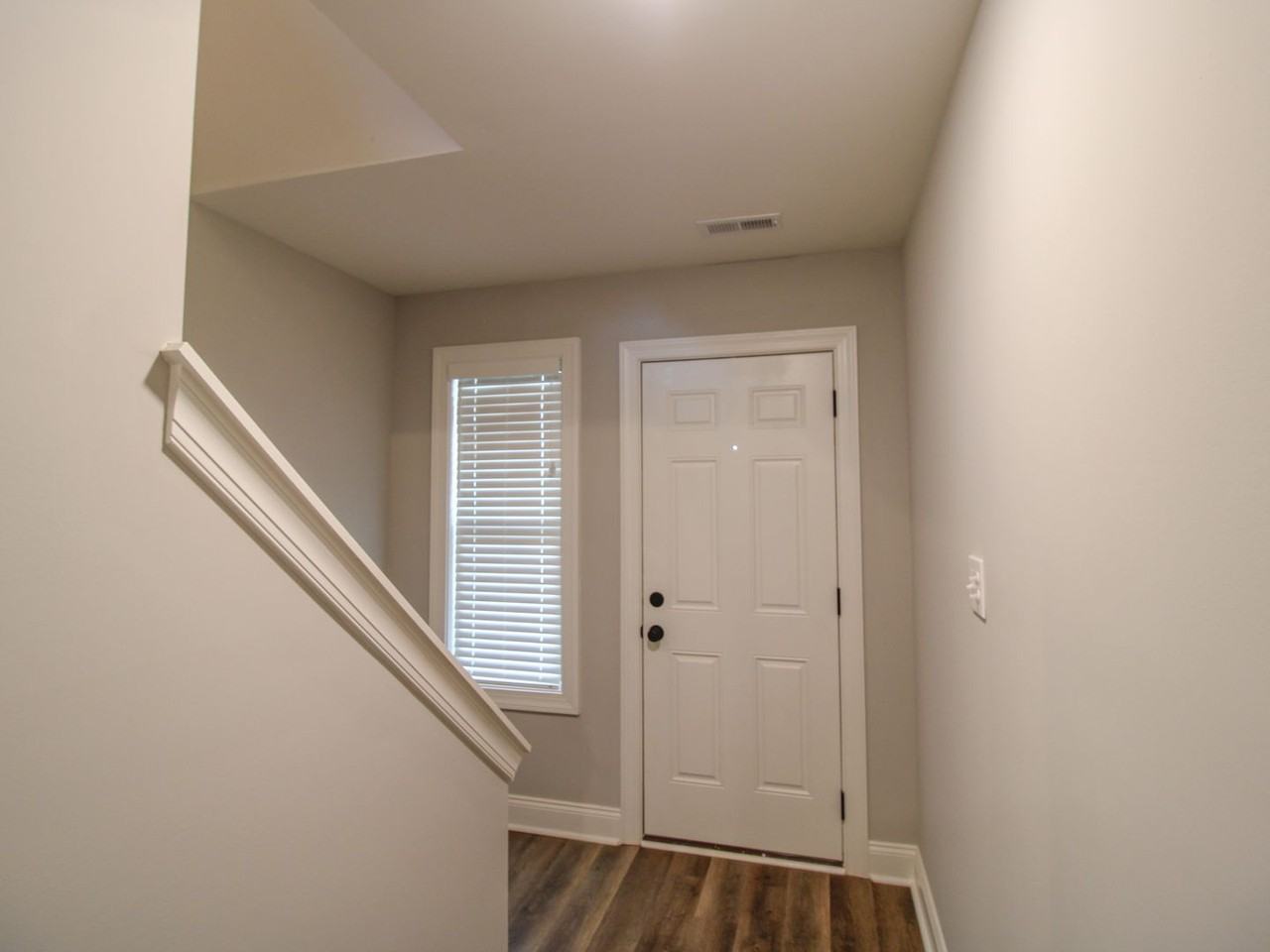 18185 Mae Cir - Photo 3 of 34